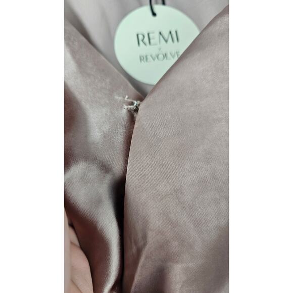 NWT Marissa Top Dusty Pink REMI x REVOLVE adjustable flirty drape sexy satin L - Picture 6 of 11